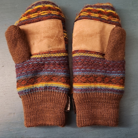 Muk Luks mittens - Picture 2 of 7